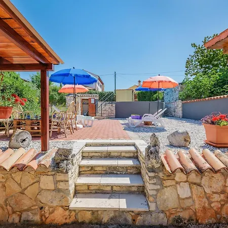 Appartement Milena- With Pool