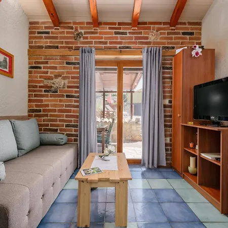 Appartement Milena- With Pool